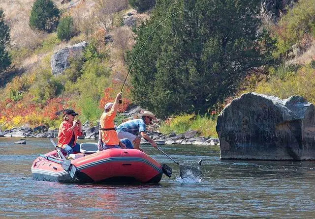 How To Choose The Best Inflatable Pontoon Boats