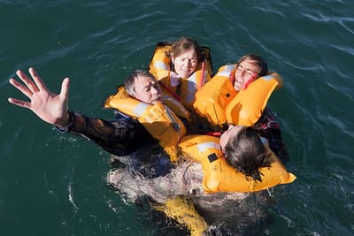 Life Jacket Performance Factors - visibility in water, life jacket lift and feeling safe.